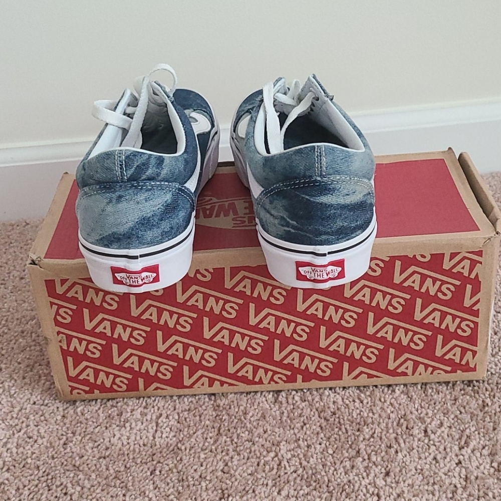 Shoes - Picture 2 of 5